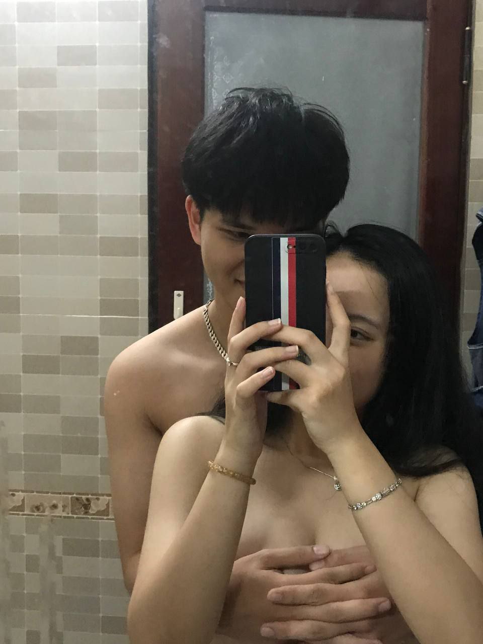 Bố chồng giúp con dâu thụ thai cực mạnh